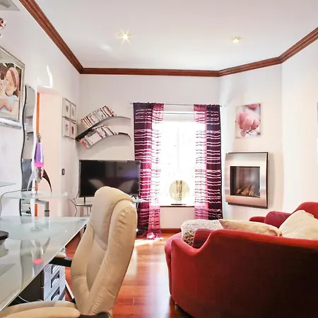Villa Lujosa Con Piscina Privada Y Precioso Jardin